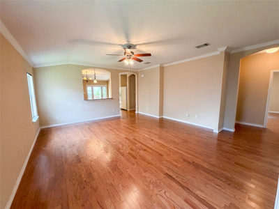 507 Decker Dr — photo 3