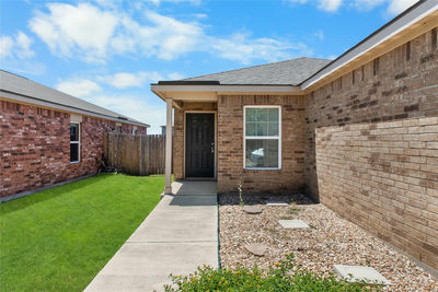 144 Continental Ave — photo 3