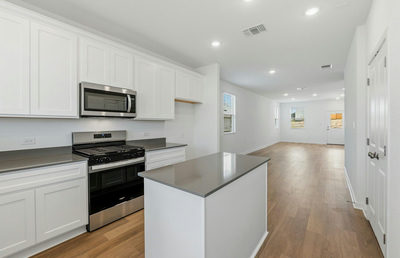 253 Elk Ave — photo 3