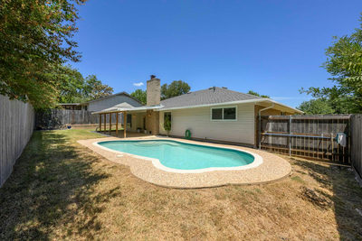 2717 Charlesworth Dr — photo 2
