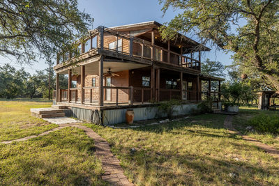 140 Mountain Loop Dr — photo 2