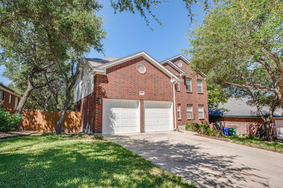 1705 Oakmont Ln — photo 2