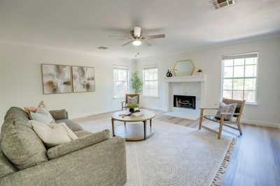 1705 Oakmont Ln — photo 4