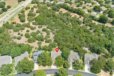 109 Yaupon Ln — photo 2