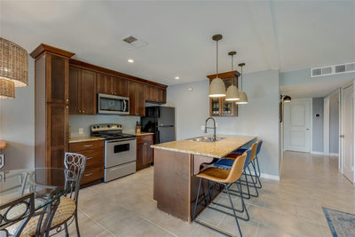 205 Venture Blvd S — photo 3