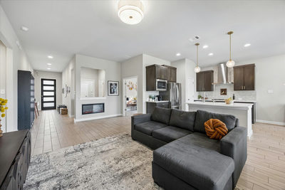 832 Whitetail Dr — photo 2