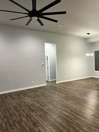 207 Laurel Ln — photo 5