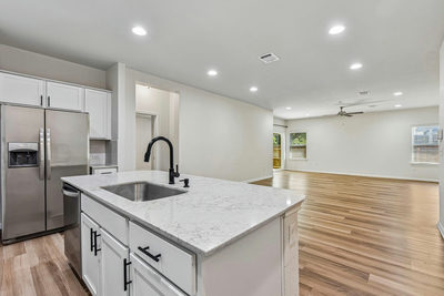 4413 Lobo Landing Ln — photo 3