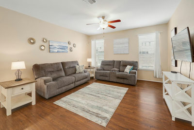 217 Sheepshank Dr — photo 4