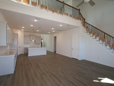 912 Purmela St — photo 5