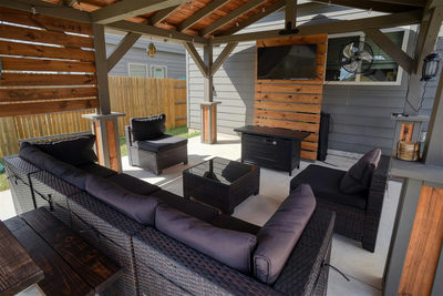205 Driftwood Ln — photo 2