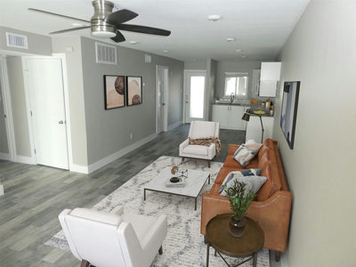 909 REINLI St #133 — photo 4