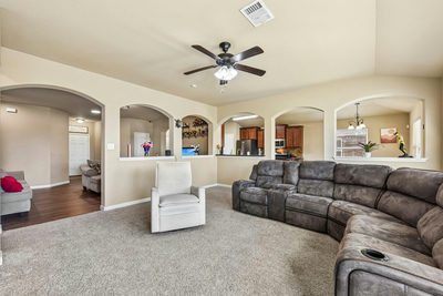 300 Hendelson Ln — photo 4