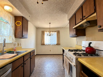 704 Drake Ln — photo 5