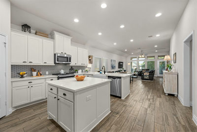 2404 Brook Crest Way — photo 5
