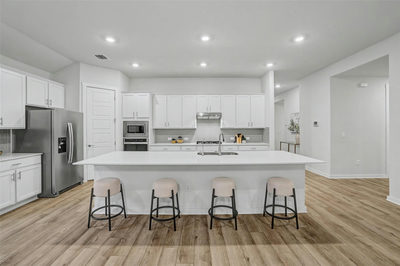 421 Abruzzi St — photo 2