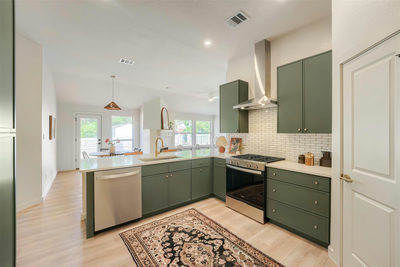 1012 N Railroad Ave — photo 5