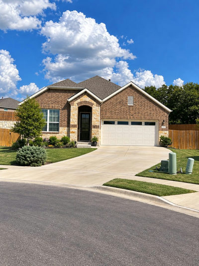 2100 Magnolia Hill Dr — photo 2
