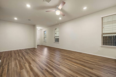 284 Zuma Dr — photo 3