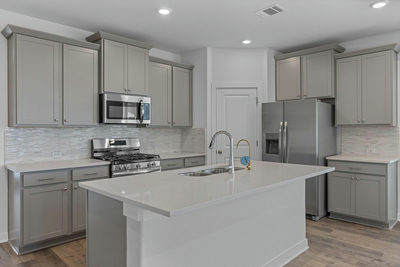 157 Adelton Blvd — photo 3