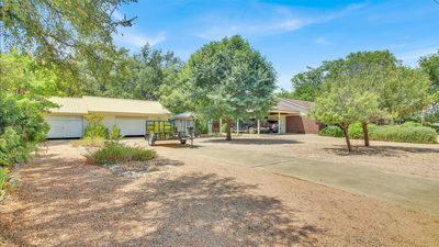 107 Taylor Dr — photo 3