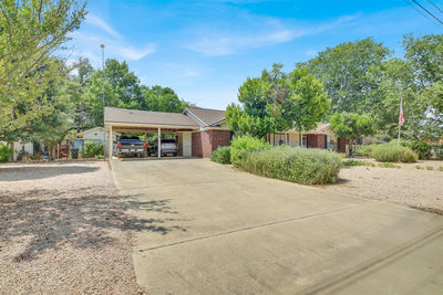 107 Taylor Dr — photo 2