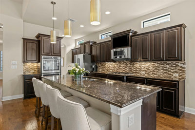 410 Indianwood Dr — photo 3