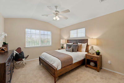1900 Scofield Ridge Pkwy #202 — photo 2