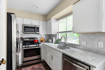2320 Montclaire St — photo 4
