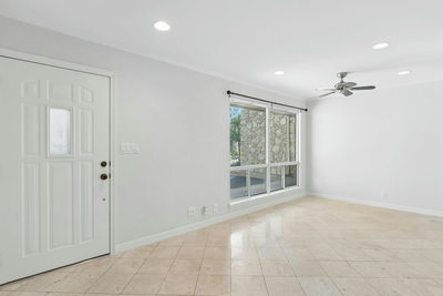 500 E Riverside Dr #114 — photo 4