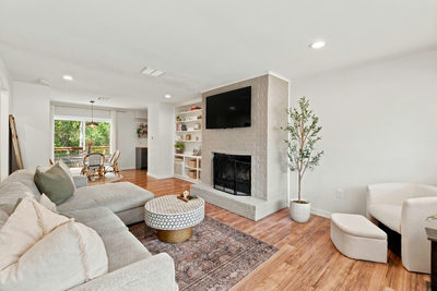 2802 Catalina Dr #B — photo 2