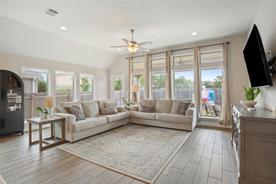 313 Glen Arbor Dr — photo 4