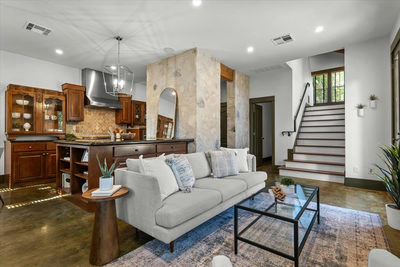 1711 Ravey St #1711 — photo 2