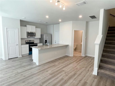 605 W South St #36 — photo 4