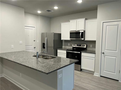 605 W South St #36 — photo 3