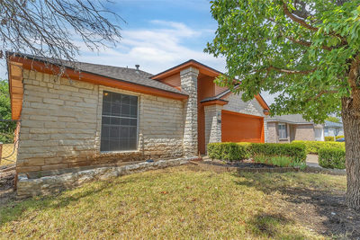 1902 Hollow Tree Blvd — photo 3
