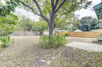 8915 Slayton Dr — photo 2