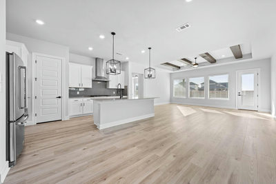 125 William Hersee Dr — photo 2