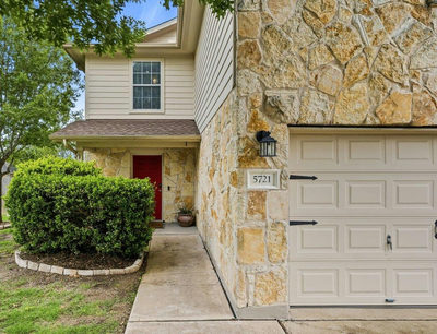 5721 Abby Ann Ln — photo 4