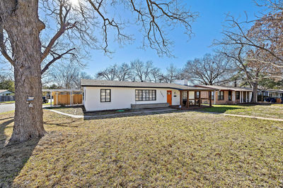 1317 Cloverleaf Dr — photo 2