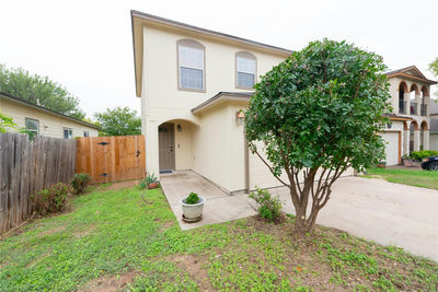 7011 Thannas Way — photo 3