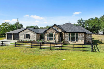 213 Beauchamp Rd — photo 4