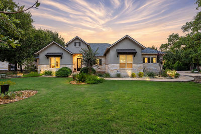 813 Oak Branch Dr — photo 2