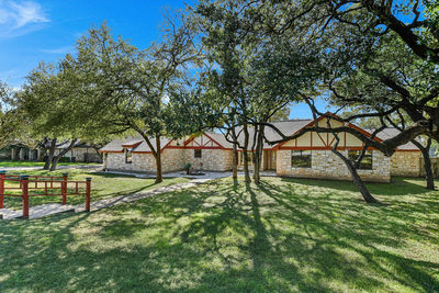 3100 Live Oak St — photo 2
