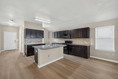 19021 Great Falls Dr — photo 4