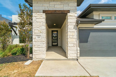 221 Short Leaf Dr — photo 3