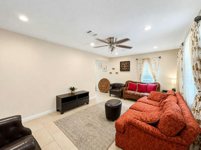 6711 Cruz St — photo 3