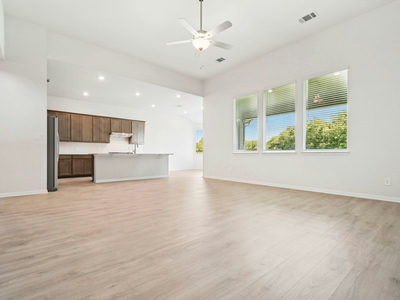 142 Divisadero Dr — photo 3