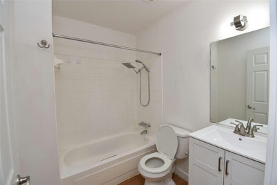 300 E Croslin St #114 — photo 4