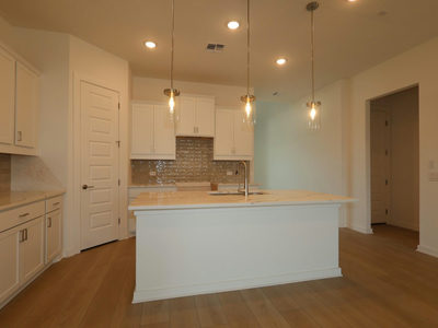 134 Leland Ave — photo 2